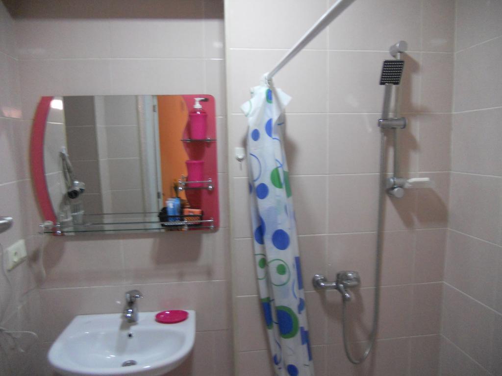 Rooms Apartment Tbilisi Exterior photo